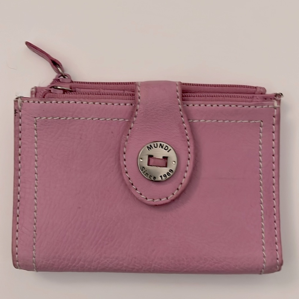 NWOT MUNDI WALLET